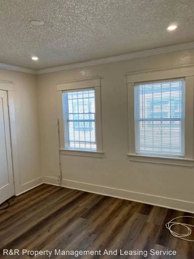 Main picture of 5140 6th Ave