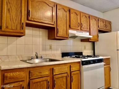 Main picture of 834 Avenue C