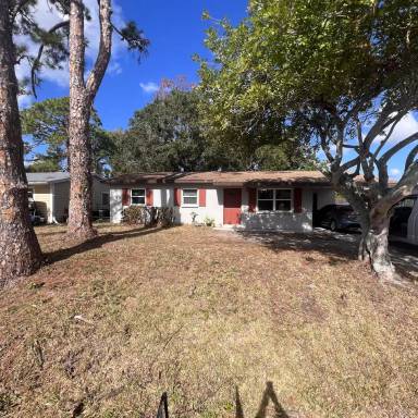 Main picture of 2532 Stratford Dr