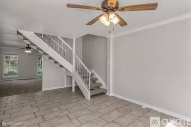 Main picture of 10025 Raintree Dr