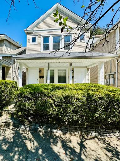 Main picture of 621 E Burnett Ave