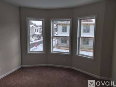 Main picture of 305 W Berwick St