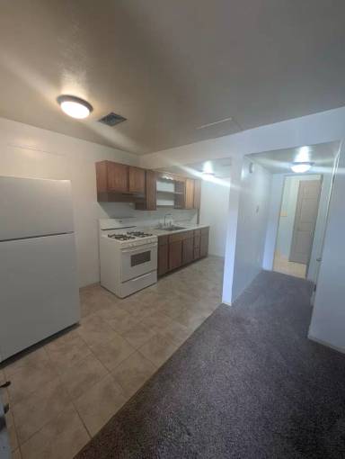 Main picture of 111 Clay Pike