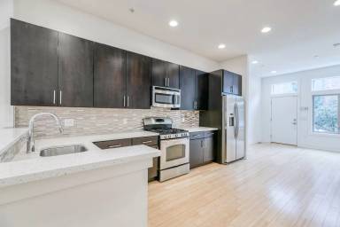 Main picture of 919 N 5th St