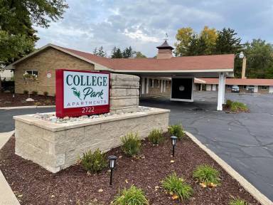 Main picture of College Park Apartments