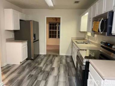Main picture of 190 Belmont Trl