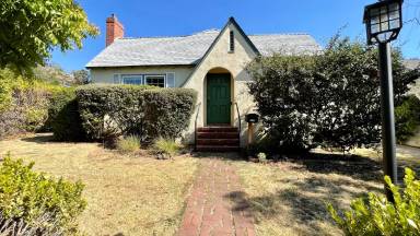 Main picture of 1491 Iris St