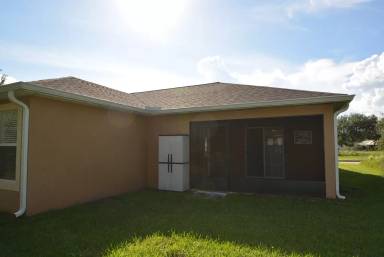 Main picture of 2861 Emerson Dr SE