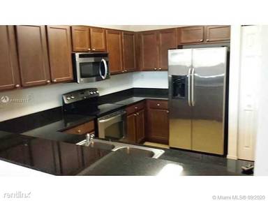 Main picture of 10800 NW 88th Ter