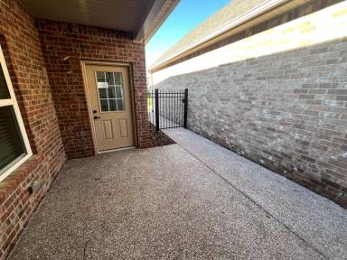 Main picture of 9030 Headwaters Dr