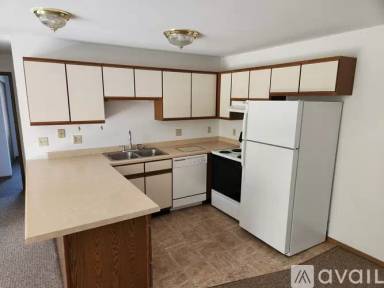Main picture of 927 Churchill St