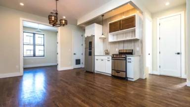 Main picture of 291 Stockholm St