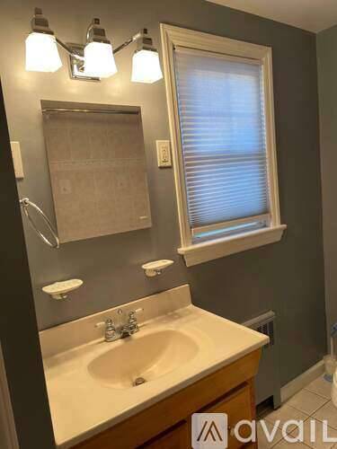 Main picture of 33 Gorham Pl