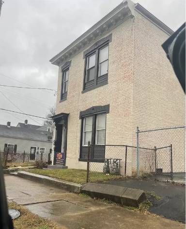 Main picture of 118 N 18th St