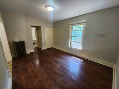 Main picture of 1414 N Lincoln St