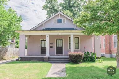 Main picture of 244 Broad St