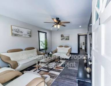 Main picture of 1764 Spring Ave