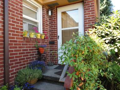 Main picture of 340 SE 20th Ave