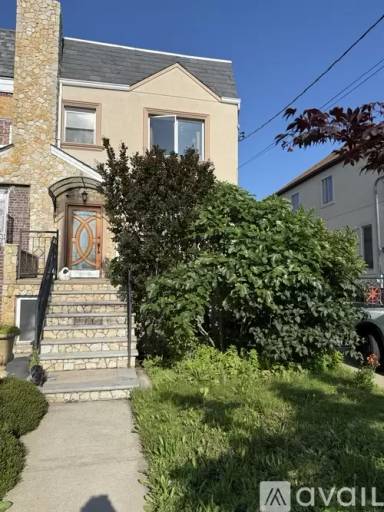 Main picture of 162 Mackenzie St