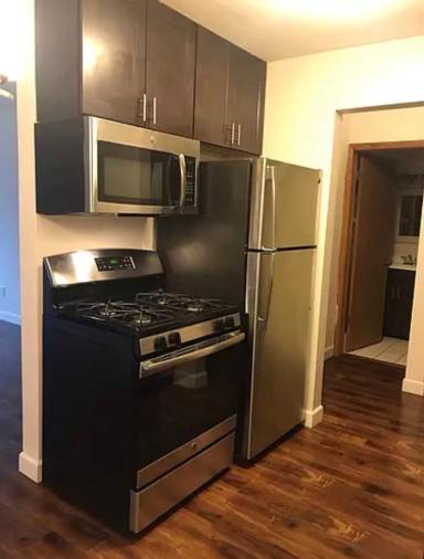Main picture of 2131 N Summit Ave
