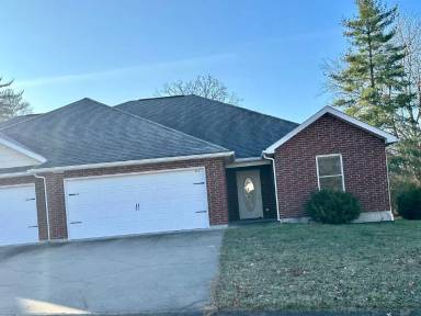 Main picture of 11970 Village Cir