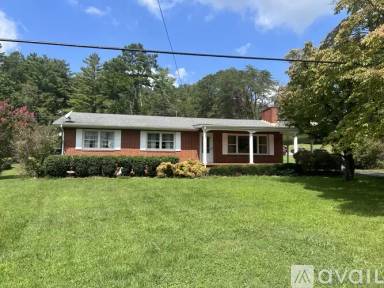 Main picture of 145 Beverly Cir