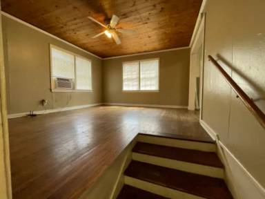 Main picture of 622 Stevenson St