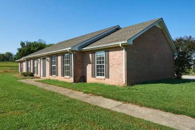 Main picture of 2864 Old Highway 431 S