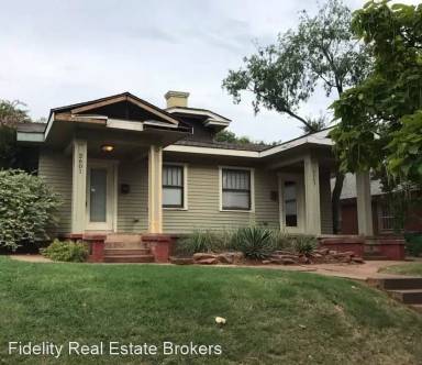 Main picture of 2601 N Robinson Ave