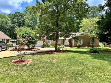 Main picture of 4224 Carol Ann Dr