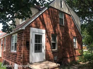 Main picture of 1009 S Eddy St