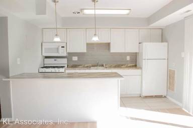 Main picture of 5444 85th Ave