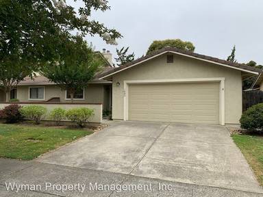 Main picture of 1640 Santiago Ave