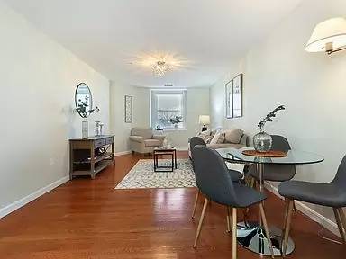 Main picture of 16 Willow St