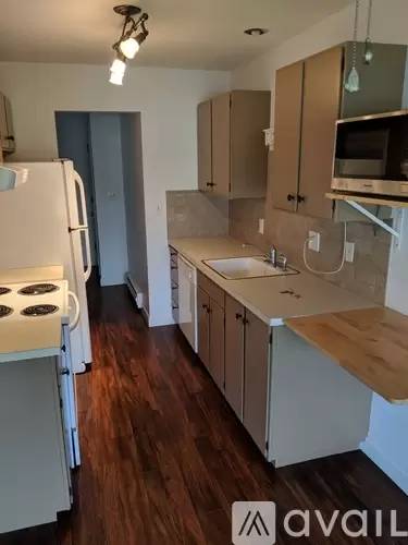 Main picture of 10 S Cove Ave