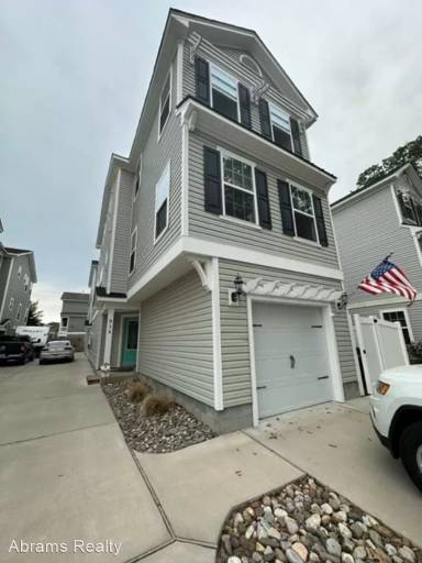 Main picture of 918 13th St