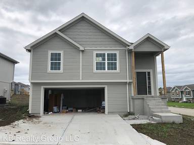 Main picture of 204 Coleen Dr