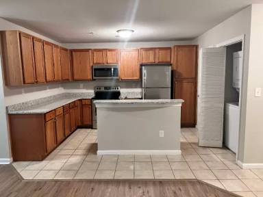 Main picture of 3500 Clover Rd