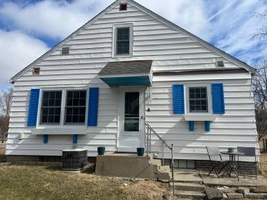 Main picture of 421 Meridian St