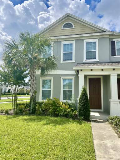 Main picture of 15621 Honeybell Dr