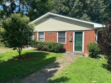 Main picture of 1017 Onslow St