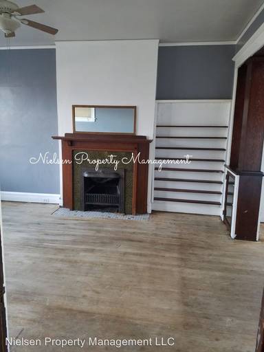 Main picture of 714 1/2 W Park St