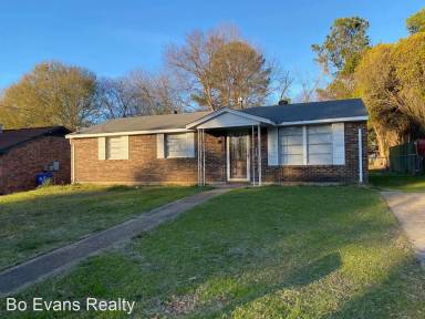 Main picture of 218 Gardenia Ct