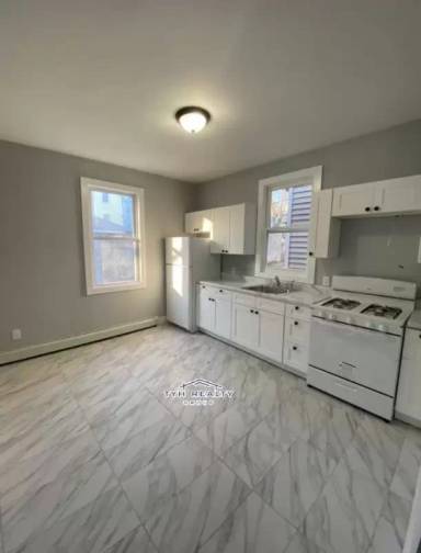 Main picture of 29 Seymour Ave