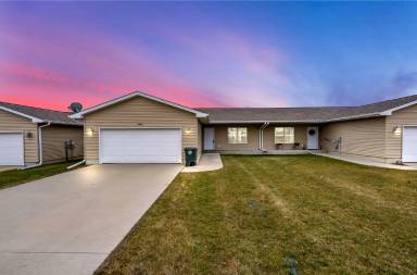 Main picture of Summerland Twinhomes