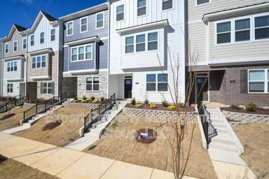 Main picture of 704 Dorset Stream Dr