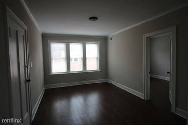 Main picture of 2425 N Tripp Ave