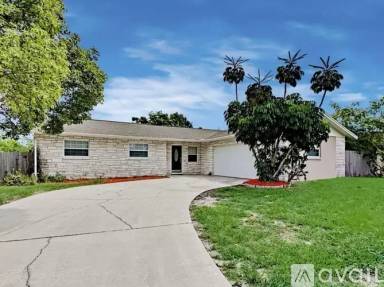 Main picture of 10626 Inverson St