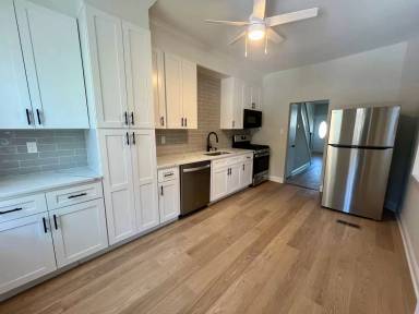 Main picture of 4614 Higbee St