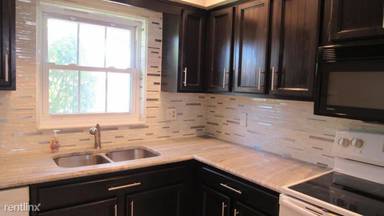 Main picture of 1471 SW 26th Ave